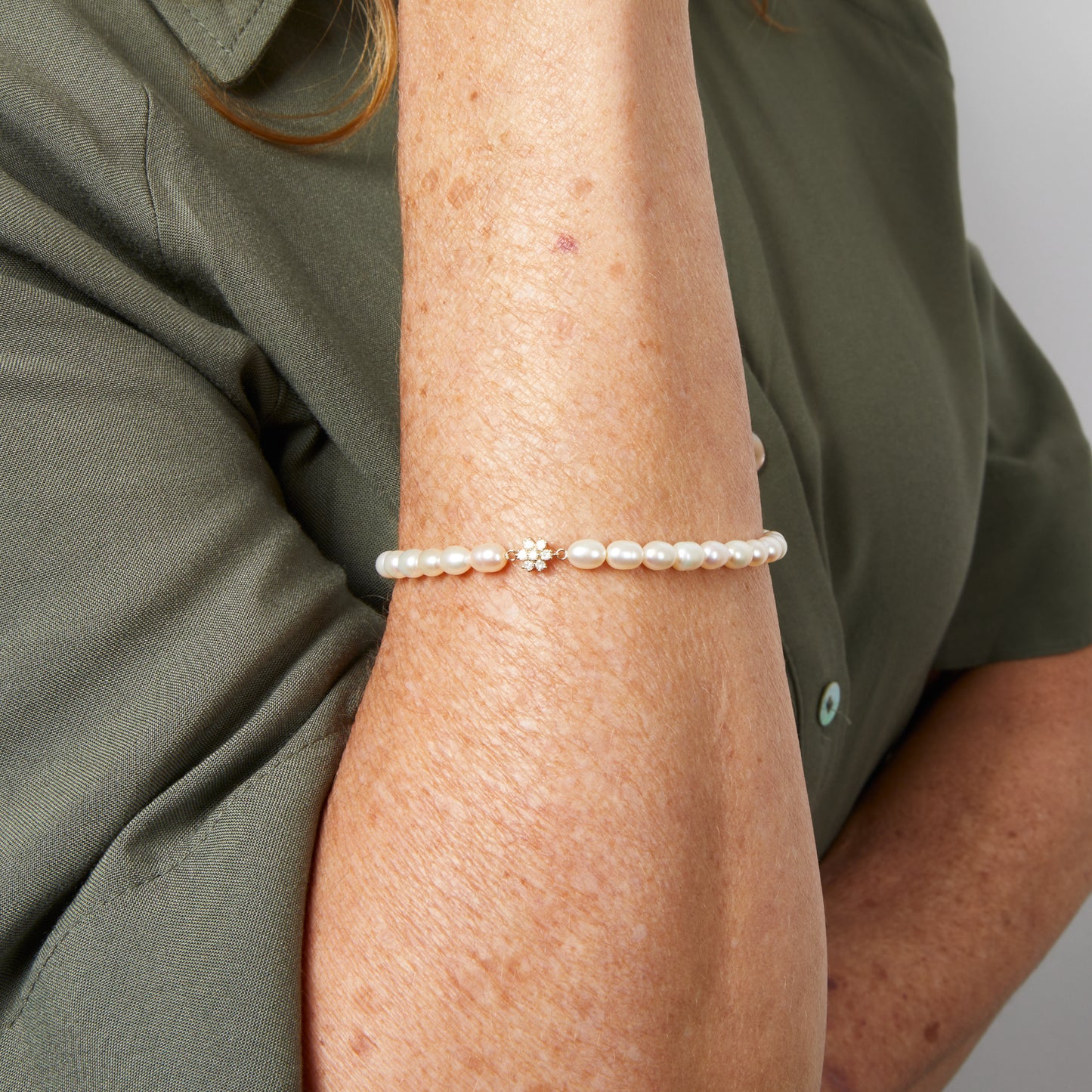 Seed Pearl and Diamond Flower Bracelet in 9ct Gold