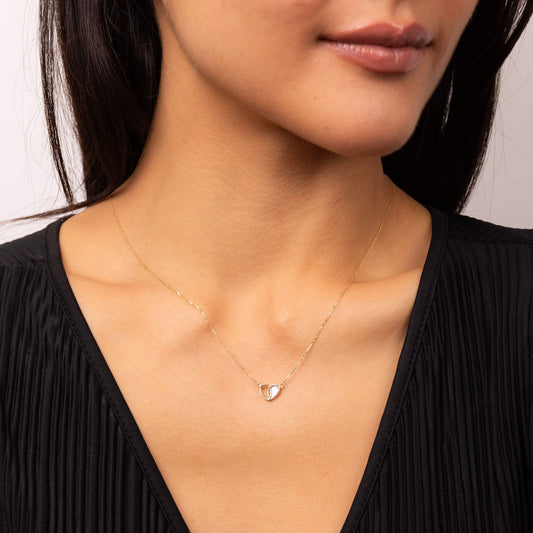 Heart Necklace with Mother of Pearl in 9ct Gold